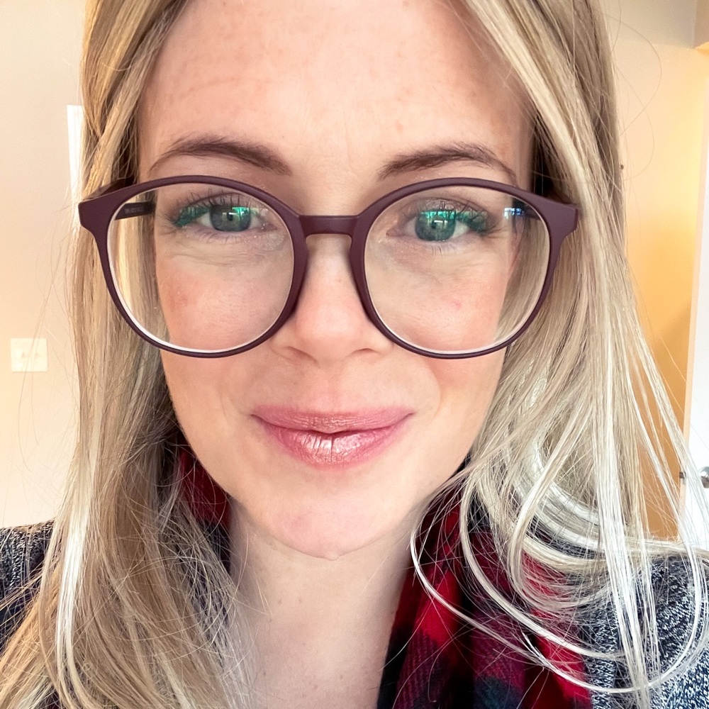 Meet your Posher, Claire